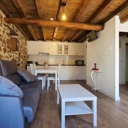 Casas Del Castillo, 1 *